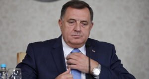 Dodik: Obavještavam Komšića da je rat završen