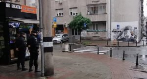 Policija u Beogradu čuva mural Ratka Mladića, aktivisti pod pritiskom odustali od akcije