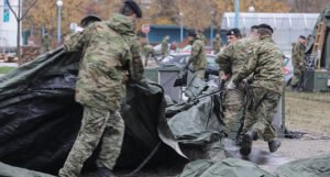 Vojska počela sa postavljanjem velikih šatora u Zagrebu