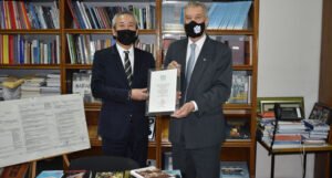 Ambasador Japana uručio donaciju Nacionalnoj i univerzitetskoj biblioteci BiH