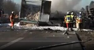 Teška nesreća u Njemačkoj, kamion naletio na kolonu vozila