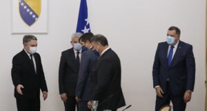 Počeo sastanak članova Predsjedništva BiH sa Escobarom i Makovecom, došao i Dodik