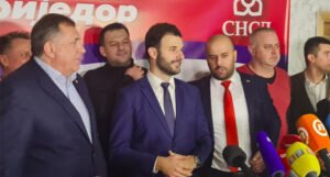 Kandidat SNSD-a proglasio pobjedu na izborima u Prijedoru, opozicija priznala poraz