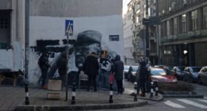 Očišćeni murali zločinca Ratka Mladića i Draže Mihailovića