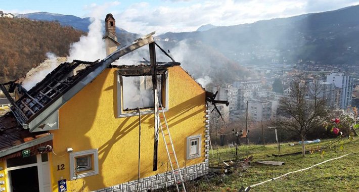 U požaru u naselju Grabovik izgorila kuća