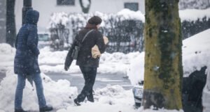 Snježne padavine uzrokovale brojne probleme u Sloveniji