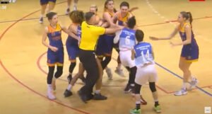 Žestoka tuča na utakmici u Tuzli između košarkašica Jedinstva i Orlova