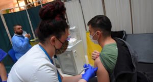 U Kantonu Sarajevo vakcinisano više od 52 posto starijih od 18 godina