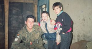 Španski vojnik ponovo pronašao djecu iz ratnog Mostara: Sretan sam što su živi