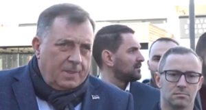 SNSD ponovo preuzeo vlast u Prnjavoru, Dodik obećao podršku
