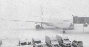 Aerodrom u Istanbulu zatvoren zbog snijega