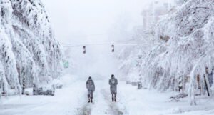 Vozači blokirani snijegom i ledom