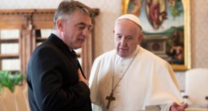 Komšić na privatnoj audijenciji kod pape Franje u Vatikanu, imat će niz sastanaka