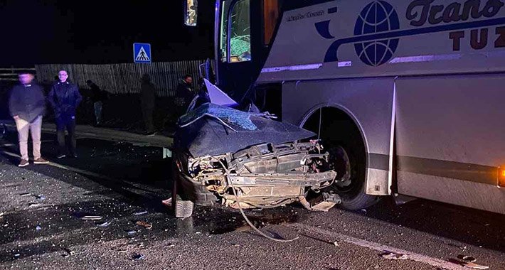Stravična nesreća u mjestu Dolovi, vozač automobila poginuo nakon sudara s autobusom