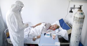 Dvije godine pandemije: U BiH najviše preminulih i najmanje vakcinisanih osoba