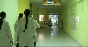 Veći broj zaražene djece u bolnicama, doktori objasnili koji su simptomi