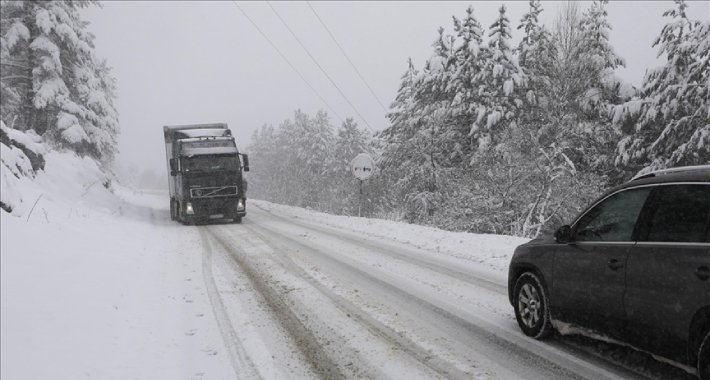Obustavljen saobraćaj za teretna vozila na putnom pravcu Ljubogošta-Podromanija