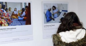 Izložba fotografija “Žene humanitarke” ističe angažman žena u humanitarnom radu
