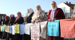 Poruka majki Srebrenice: Političari moraju poštovati glasove svih žrtava