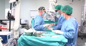 Klinika za neurohirurgiju UKC-a Tuzla jedna je od vodećih neurohirurških ustanova u BiH