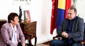 Nikšić se sastao sa francuskom ambasadoricom: Održavanje izbora ne može doći u pitanje