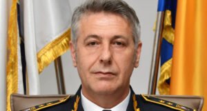 Ambasador SAD u BiH proglasio policijskog komesara Selimovića za “heroja mjeseca”