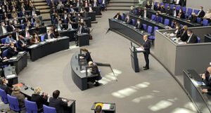 Scholz na vanrednoj sjednici Bundestaga: Ovo je prijelomni trenutak u istoriji Evrope