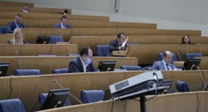 Parlament BiH danas o zabrani zloupotrebe pojma genocid, akcizama, PDV-u…