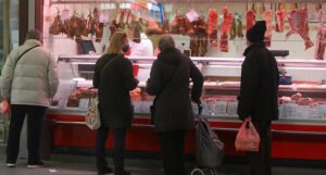 U BiH sve poskupljuje: Veće cijene kod frizera, mesara, pekara, pa čak i cvjećara