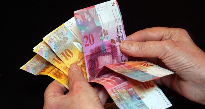 Slovenija donijela zakon o “švicarskim” kreditima, banke se oštro protive