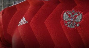 Adidas obustavlja partnerstvo s Fudbalskim savezom Rusije