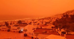 Decenijama neviđen fenomen: Kad prašina oboji nebo u crveno