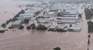 Pogodile ih poplave kakve ne pamte najmanje 20 mrtvih, stiglo upozorenje: Slijedi teških 48 sati