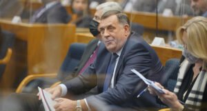 Tineke Strik: Dodik ne može ostati na funkciji ako se ne povuku neustavne odluke