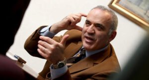 Kasparov: Putin je potcijenio Zapad, mreža lobista mu se raspada