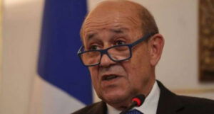 Le Drian kritikovao rusku ponudu za otvaranje humanitarnih koridora