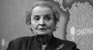 Preminula Madeleine Albright, prva žena državna sekretarka SAD-a