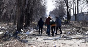 Ukrajinski dužnosnici: Rusi pogodili školu u Mariupolju u kojoj se skrivalo 400 ljudi