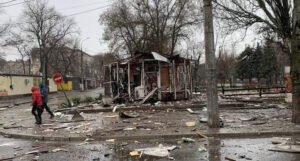 Prekinuta evakuacija iz Mariupola, Orlov kaže da Rusi granatiraju rutu za izlaz