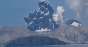 Zbog aktivnosti vulkana Taal evakuirano više od hiljadu ljudi