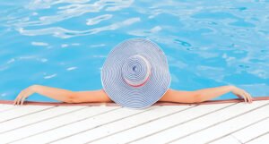 Gradske vlasti dopustile ženama da se kupaju u toplesu u javnim bazenima