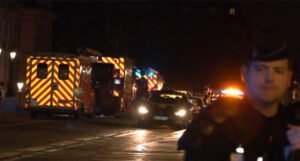 Policija otvorila vatru na automobil u centru Pariza, dvoje ubijenih