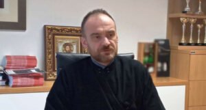 Topalović: Vaskrs opominje i podsjeća da za svijet i čovjeka ima nade