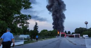 Oglasili se iz policije: Šta se do sada zna o požaru koji je skoro uništio fabriku Sava