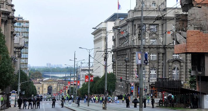 Haos u Beogradu: Dojavljene bombe na mostovima, tržnim centrima, stadionu, vodovodu…