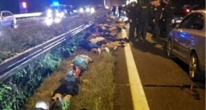Haos u Hrvatskoj: Stotine navijača Hajduka se potuklo s policijom, oni pucali na njih, ima ranjenih