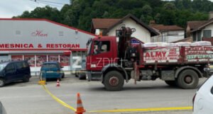 U saobraćajnoj nesreći u Zavidovićima poginula jedna osoba, druga povrijeđena