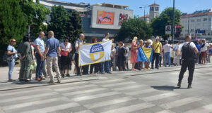 Protest državnih službenika: Od ovih primanja ne možemo preživjeti