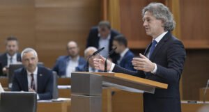 Golob: Slovenija će insistirati da BiH dobije status, ako treba i do jutra
