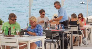 Veliki manjak konobara u Hrvatskoj, nude se plaće čak od 3.000 eura